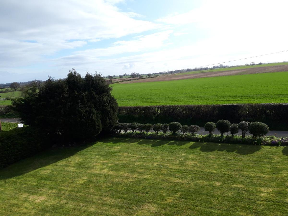 Upper Eyton Farmhouse B&B Alberbury Exterior foto
