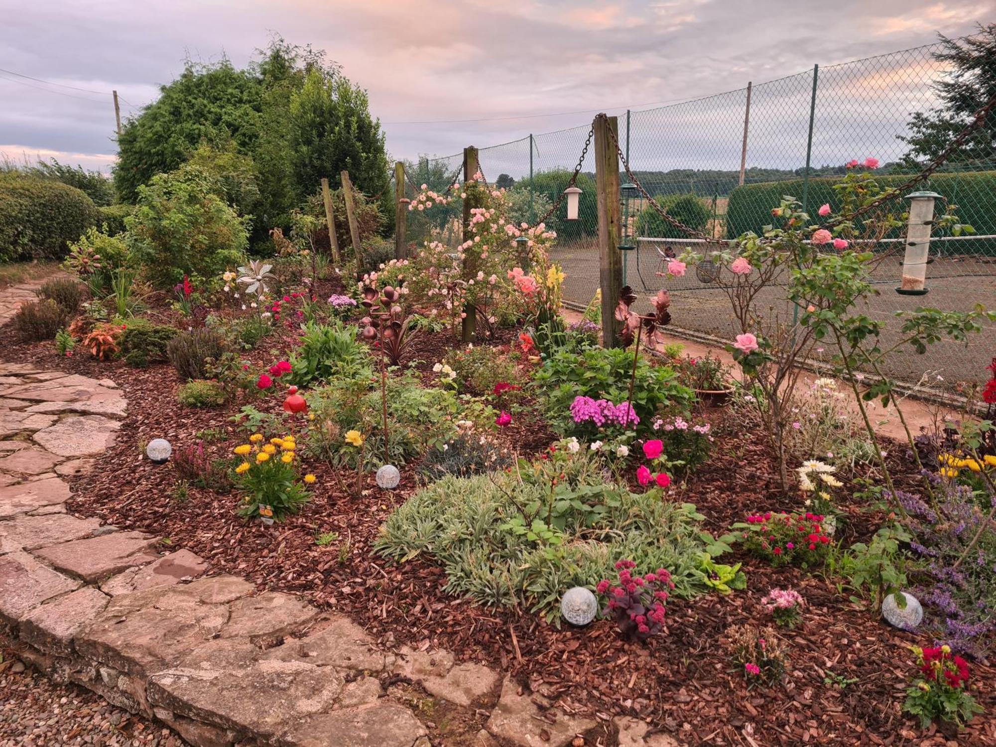 Upper Eyton Farmhouse B&B Alberbury Exterior foto